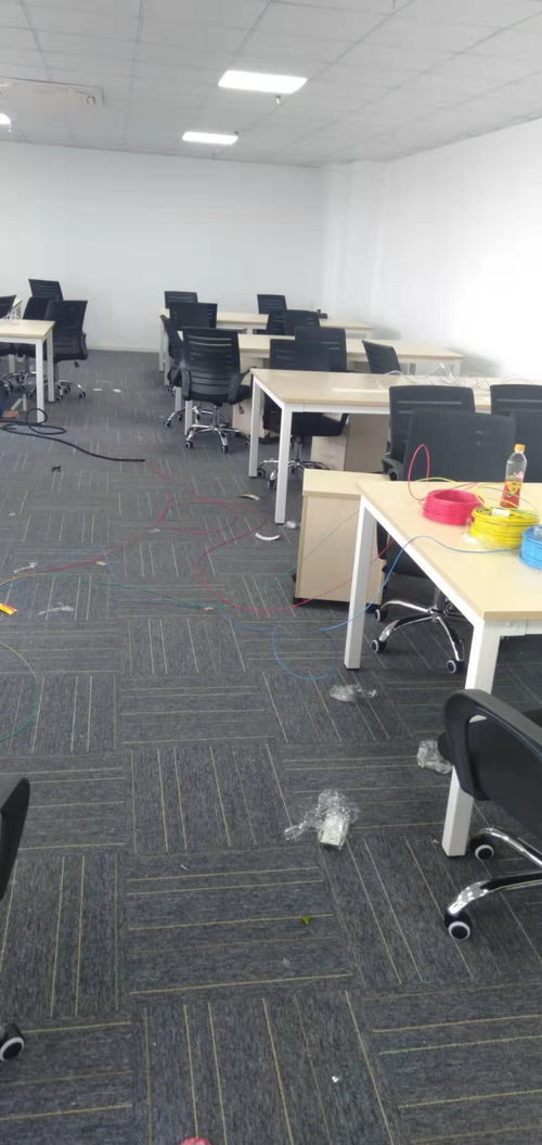 寶山區(qū)電路燈具維修服務(wù) 專修跳閘、短路、不通電及保險(xiǎn)絲燒焦等問題，上海房屋維修承接總公司業(yè)務(wù)